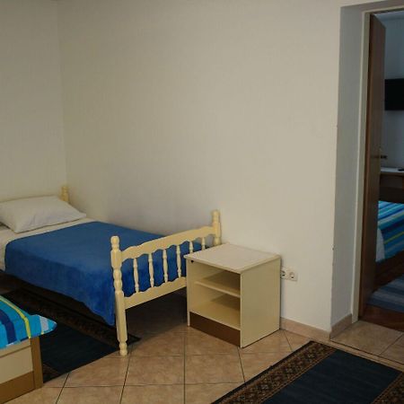 Apartments Zdravko - 150 M From Sandy Beach Duće Exterior foto